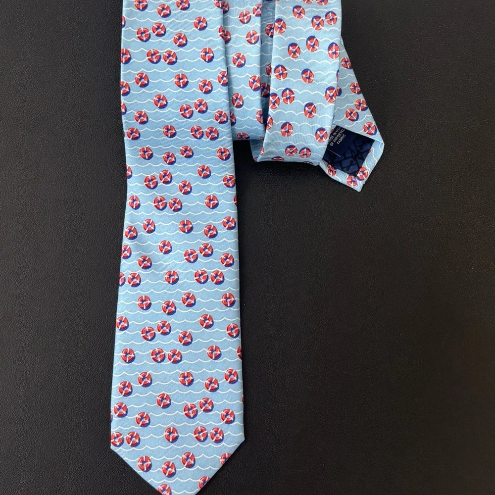 Vineyard Vines Boys Light Blue / Red Lifesavers 100% Silk Tie, 2 5/8
